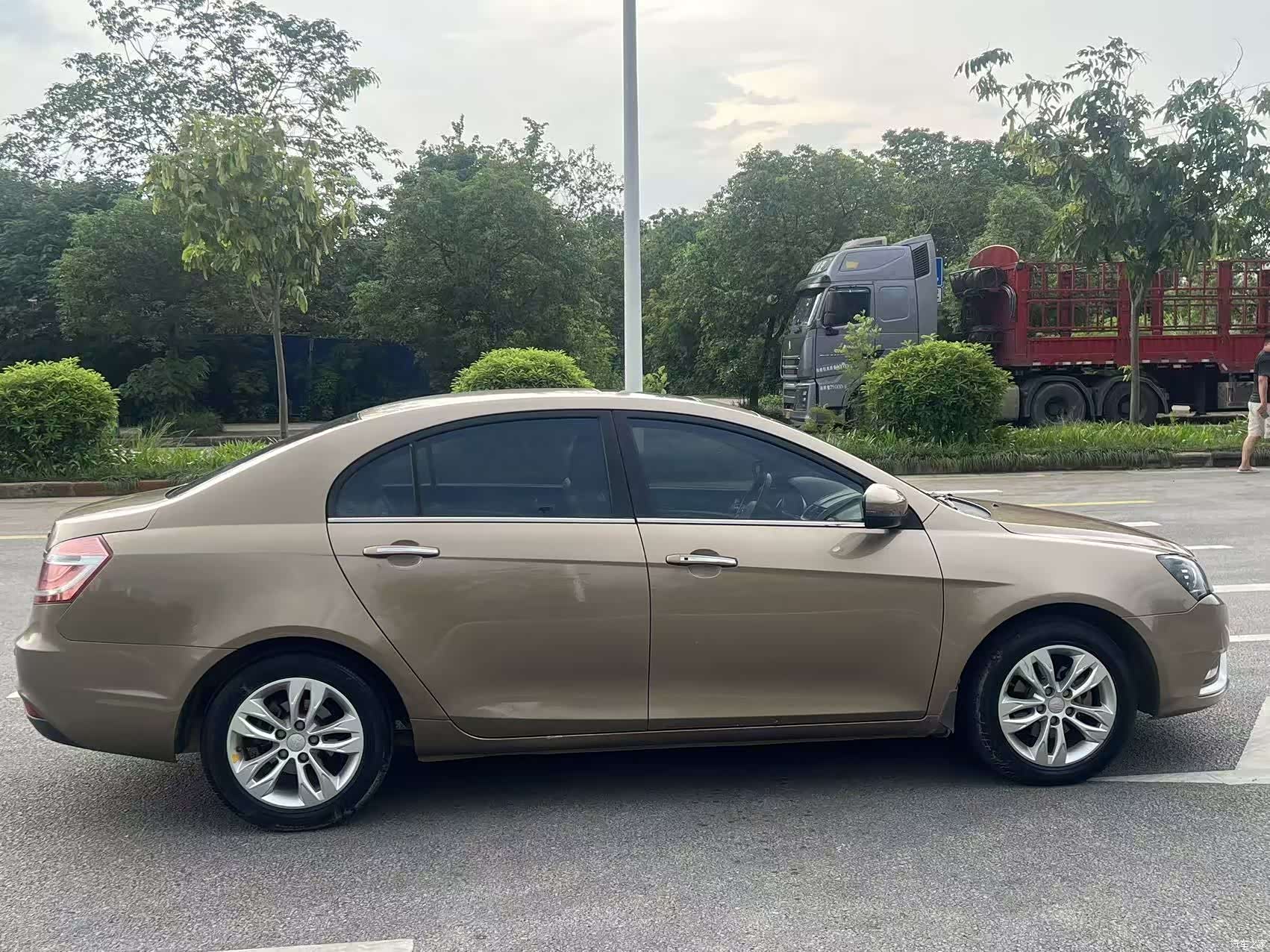 Geely Emgrand, 2014 7