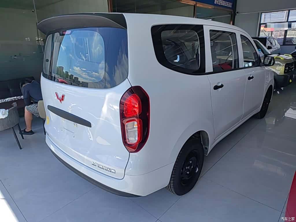 Wuling Hongguang, 2024 7
