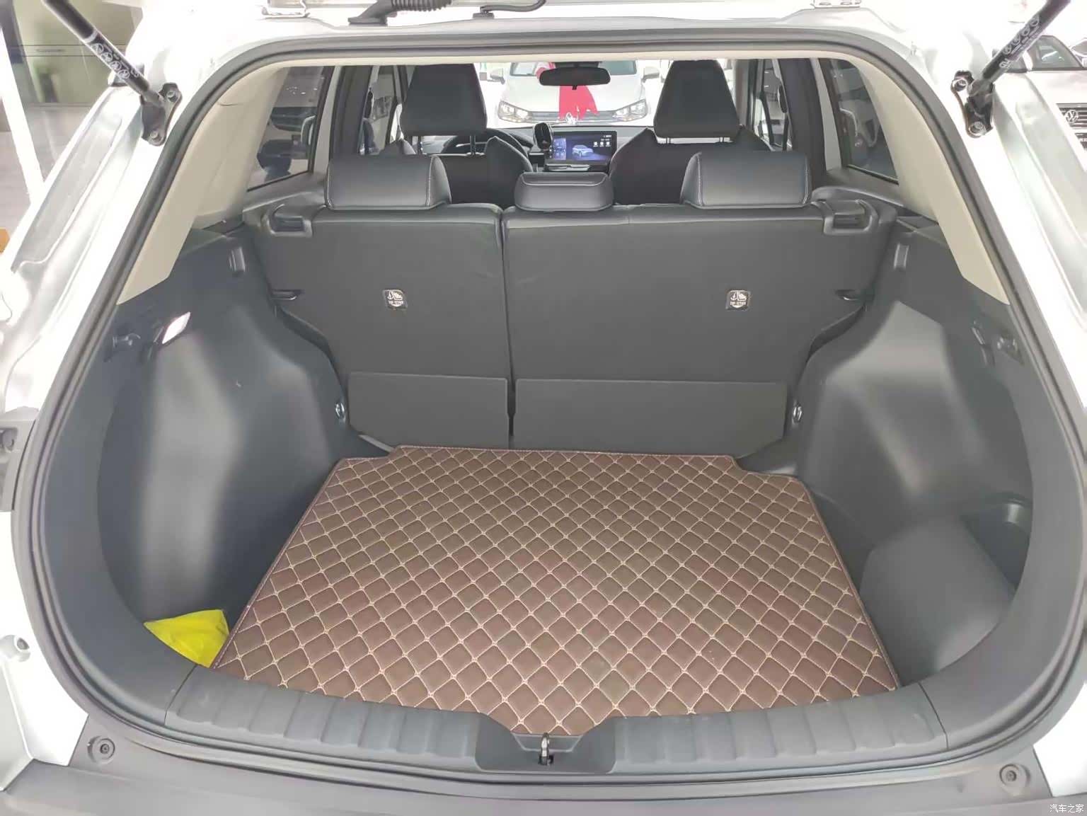 Toyota Frontlander, 2024 20