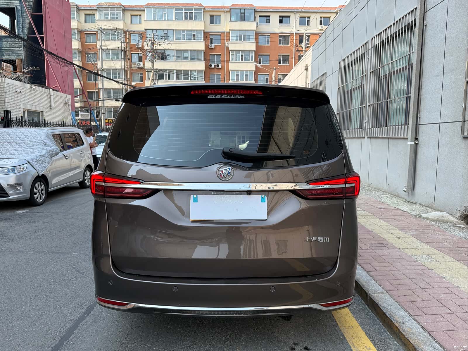 Buick GL8, 2021 3