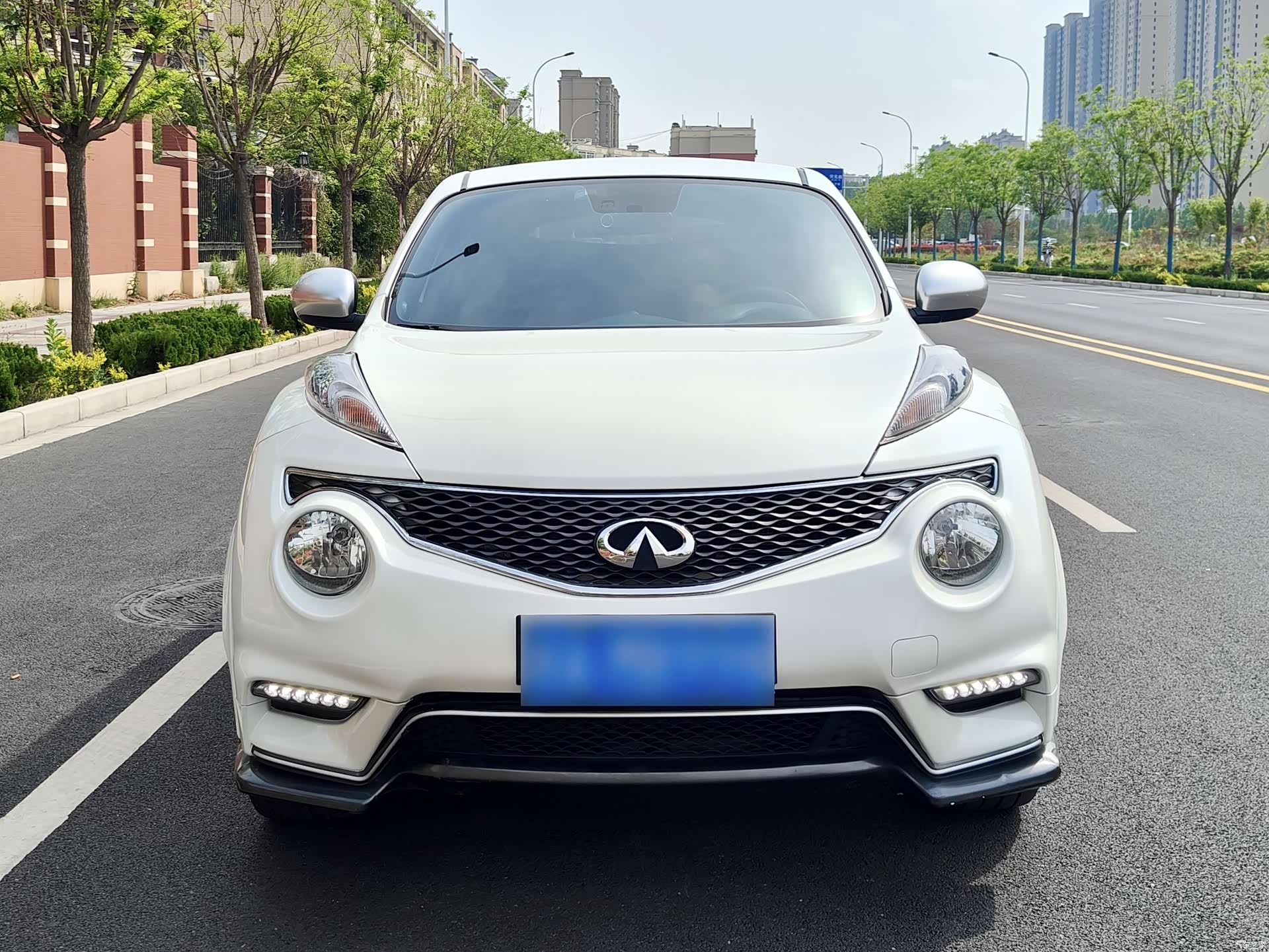 Infiniti ESQ, 2018 2