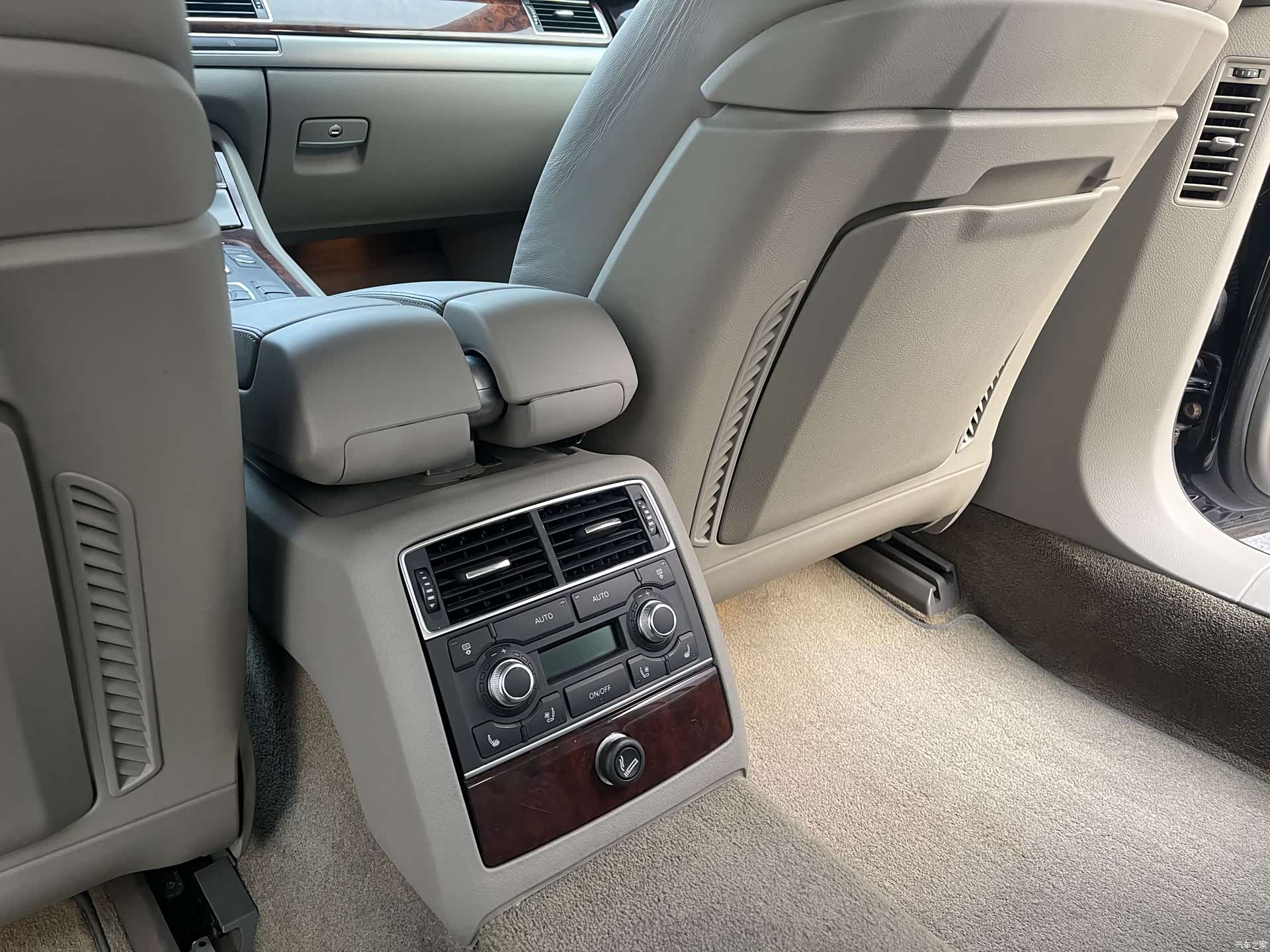 Audi A8L, 2009 16