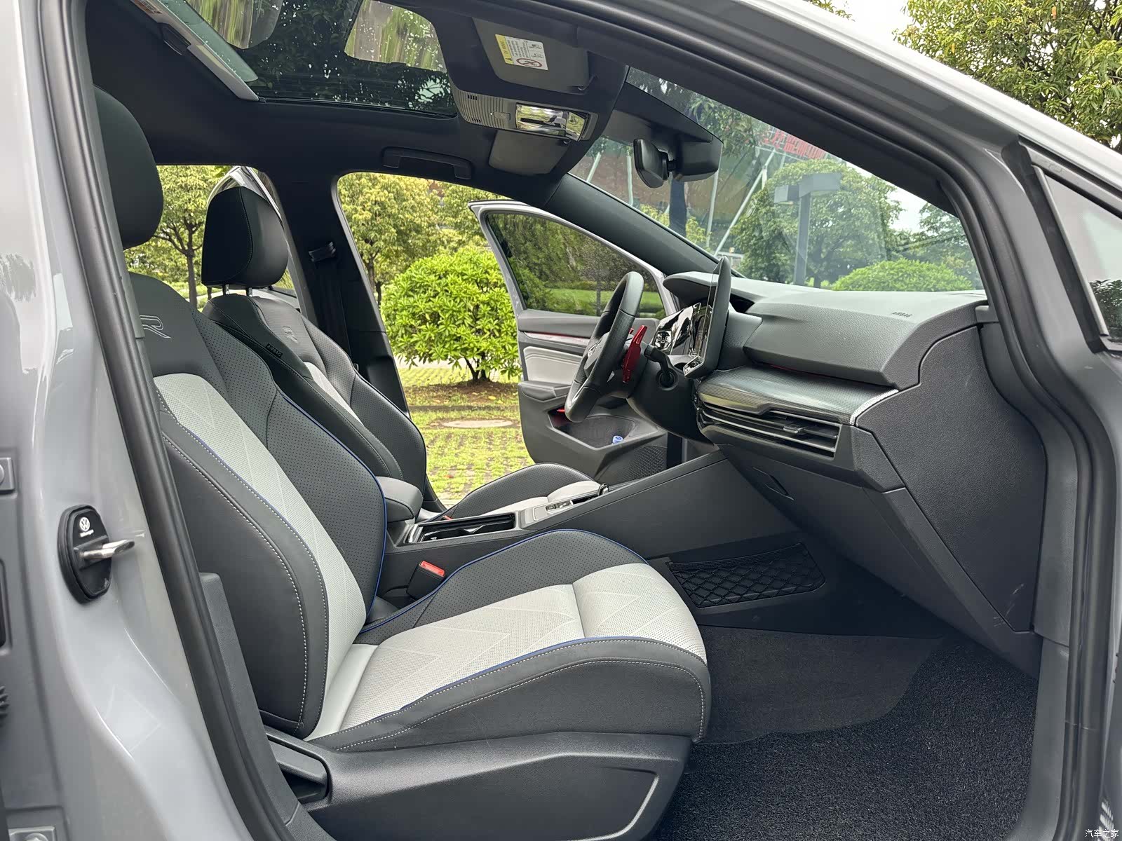 Volkswagen Golf, 2025 11