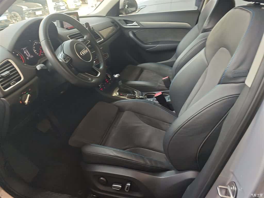 Audi Q3, 2018 11