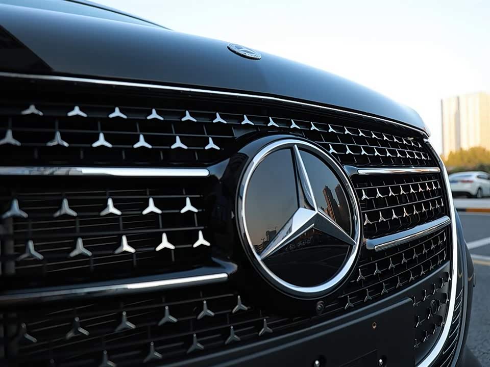 Mercedes-Benz V-class