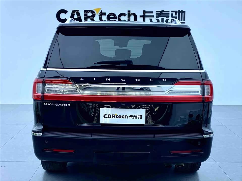 Lincoln Navigator