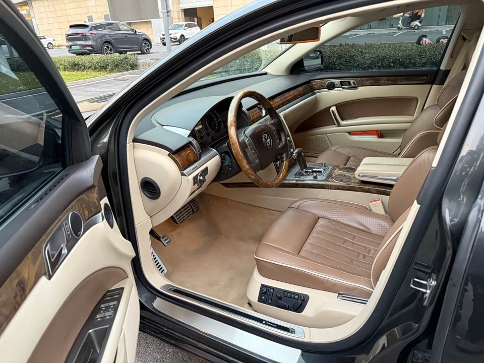 Volkswagen Phaeton