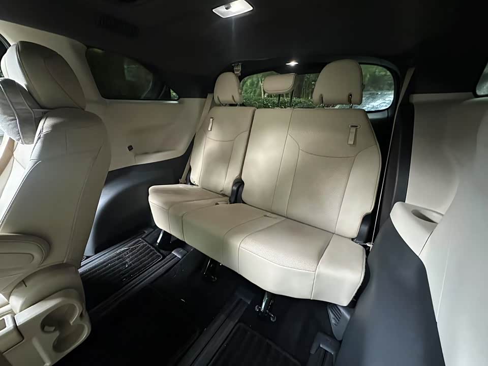 Toyota Grevia