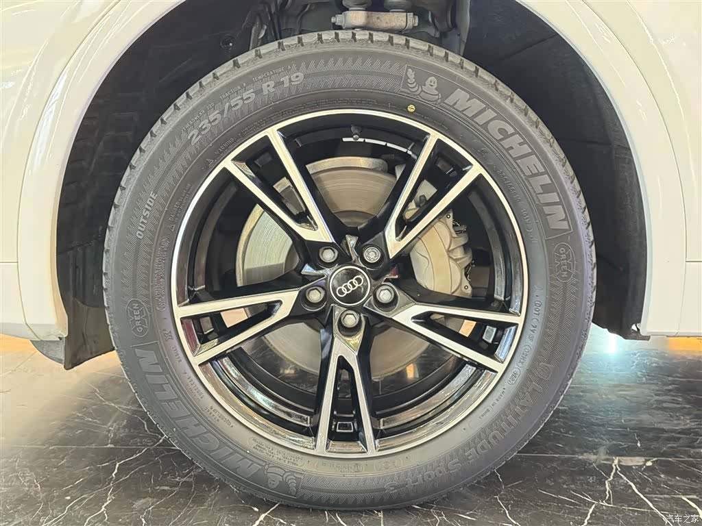 Audi Q5L, 2021 10