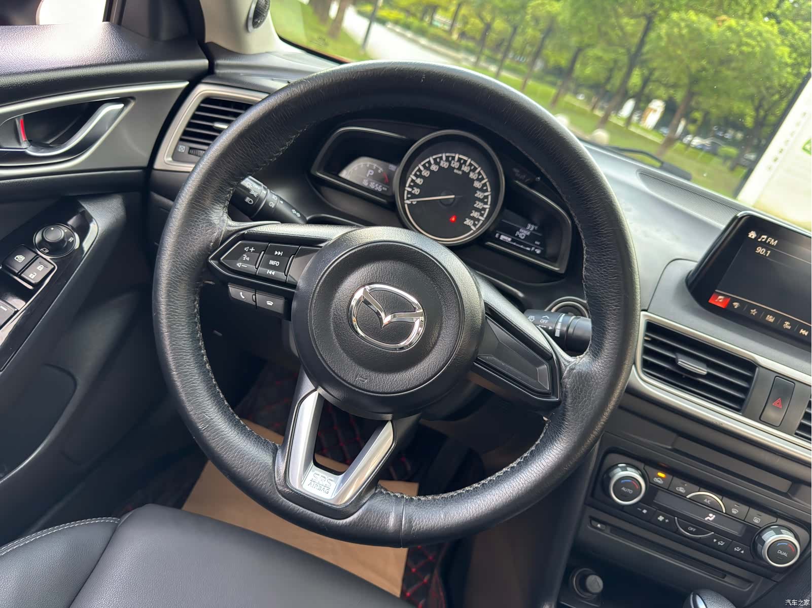Mazda Mazda3, 2017 12