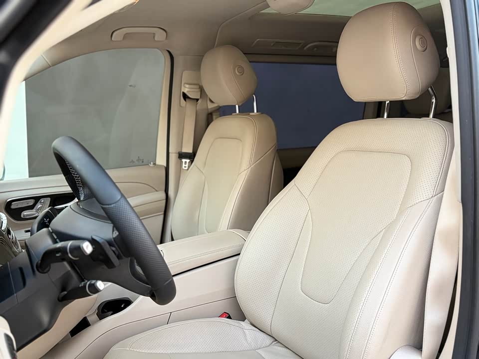 Mercedes-Benz V-class