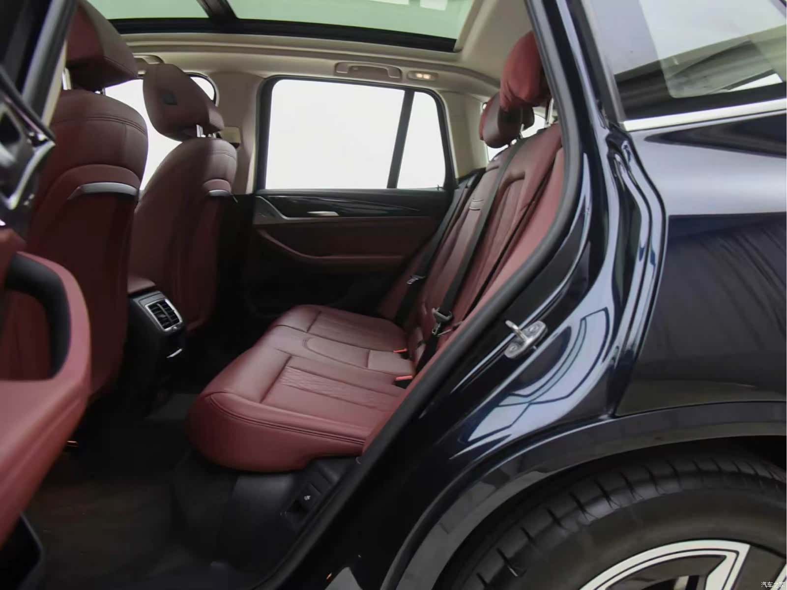 BMW iX3, 2022 15