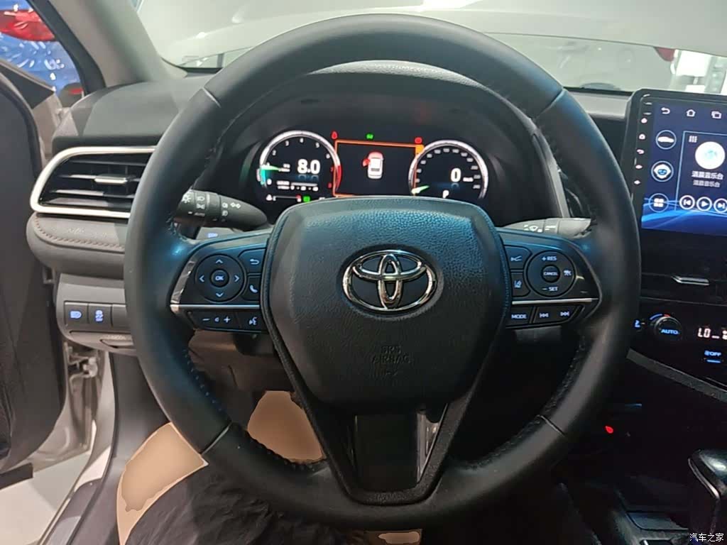 Toyota Camry, 2022 11