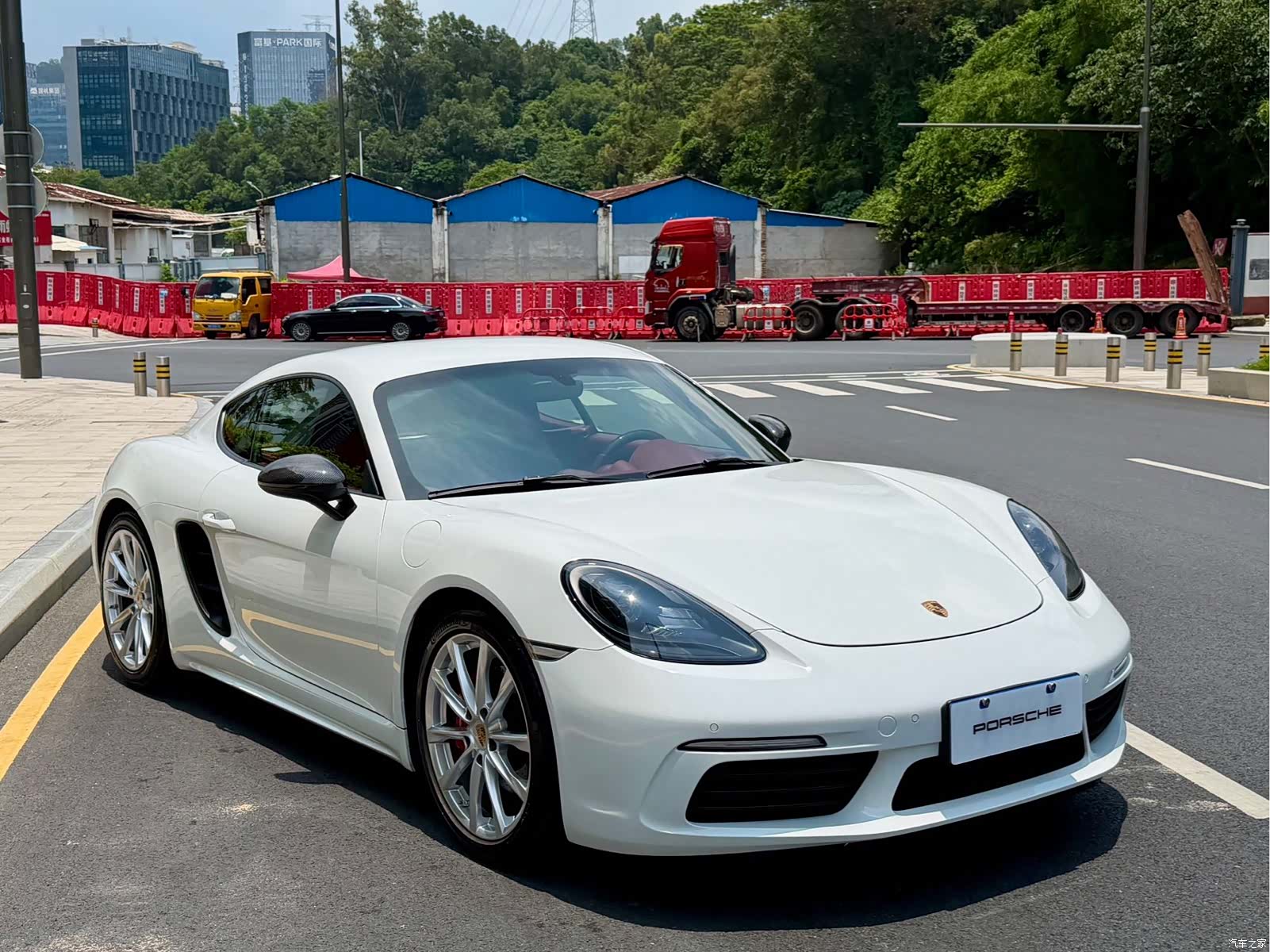 Porsche Cayman, 2019 3