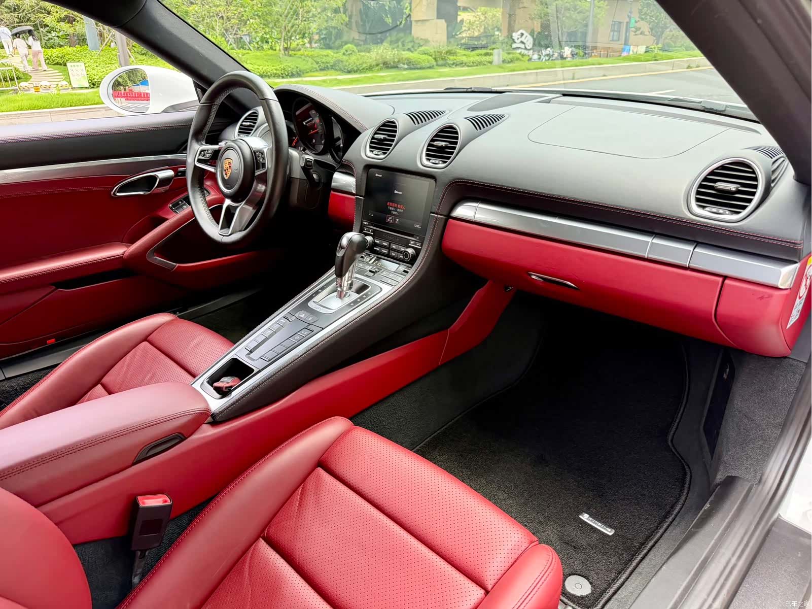 Porsche Cayman, 2017 11