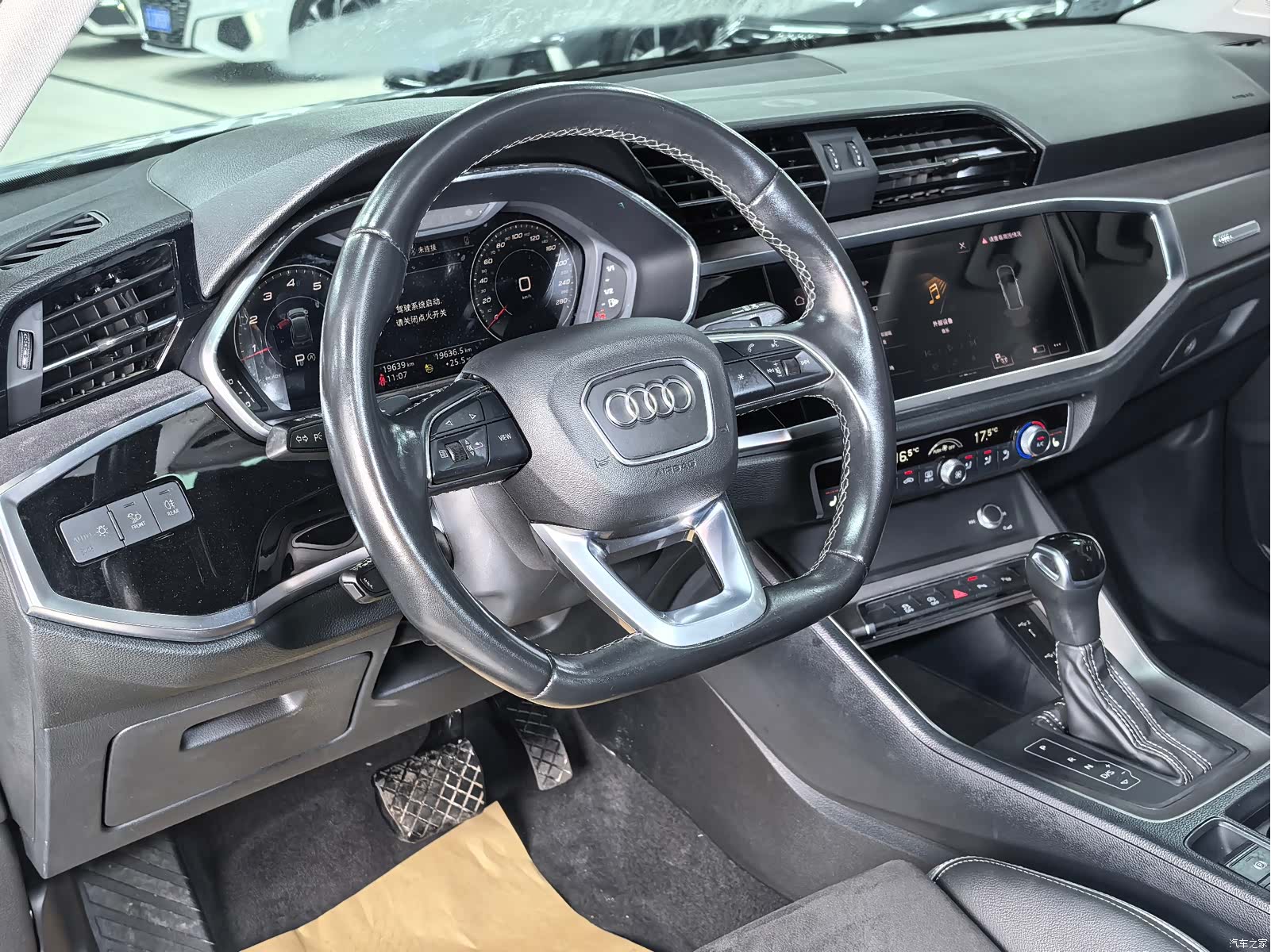 Audi Q3, 2023 11