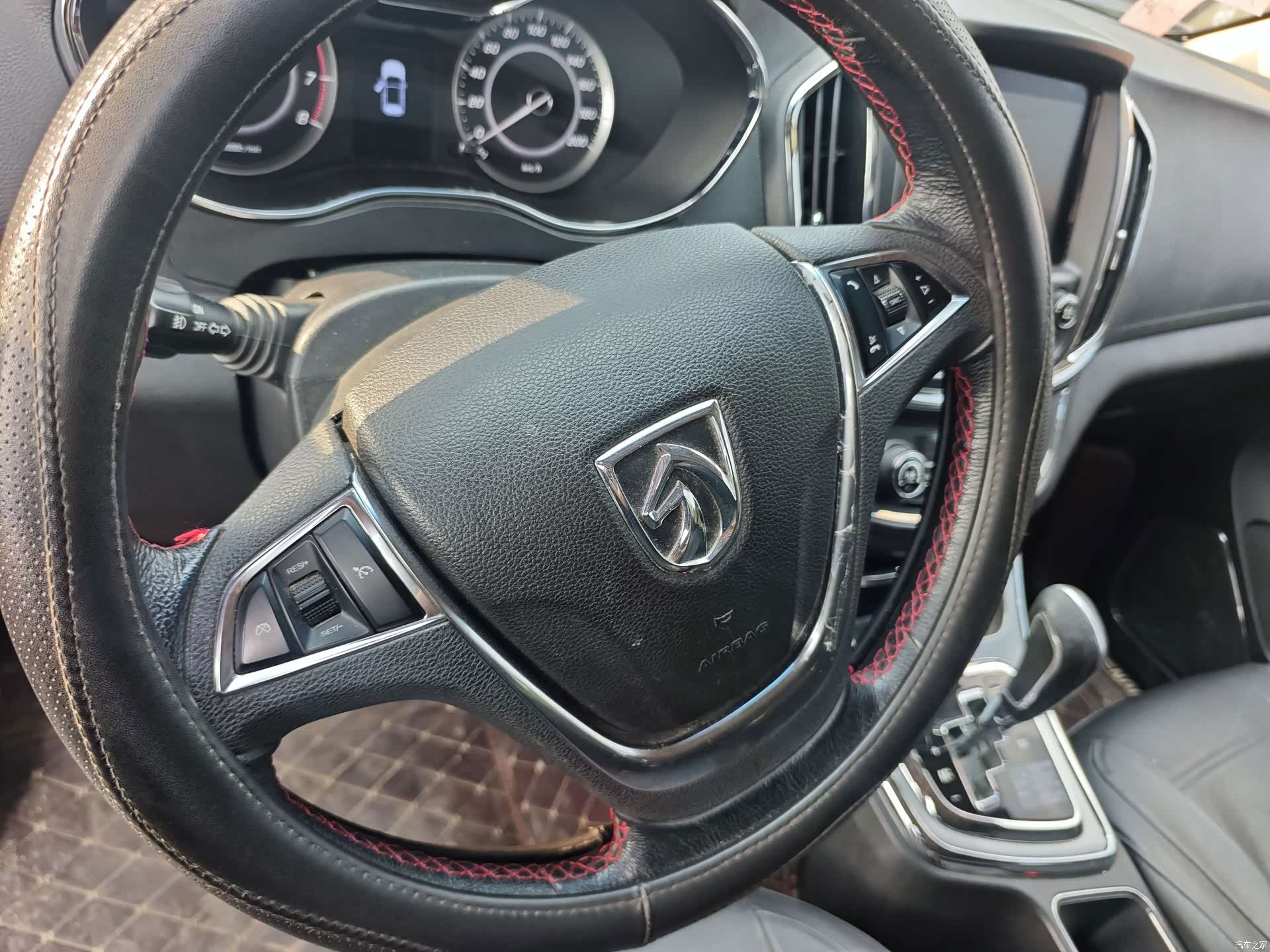 Wuling 560, 2016 18