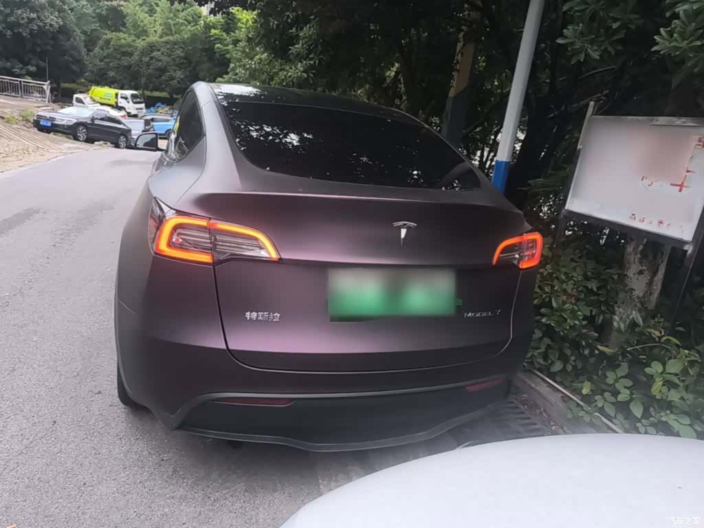 Tesla Model Y, 2022 6
