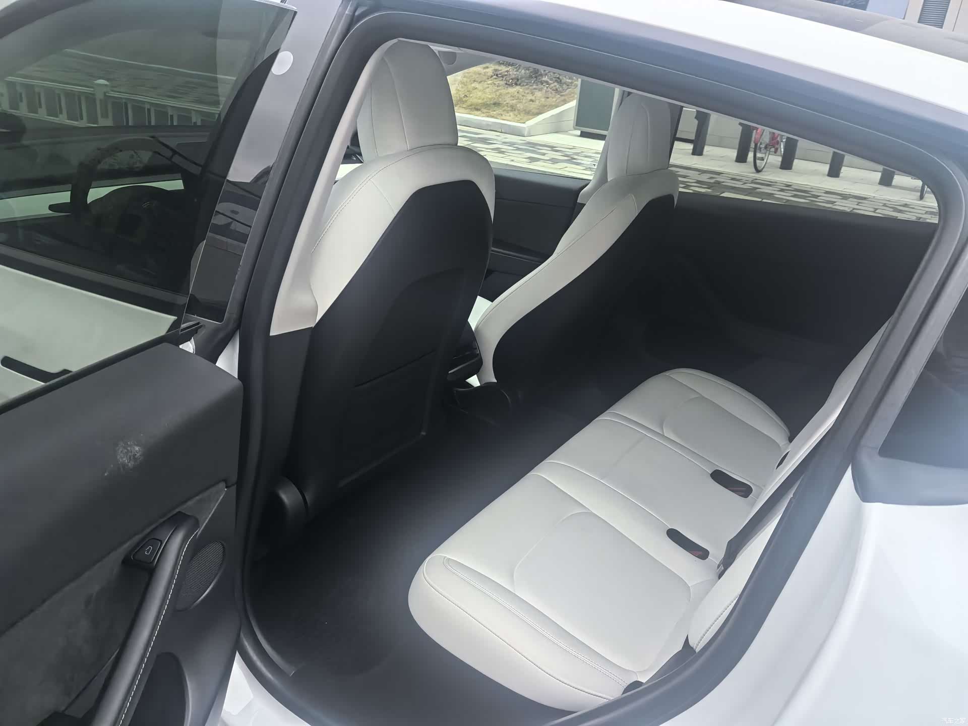 Tesla Model Y, 2022 6