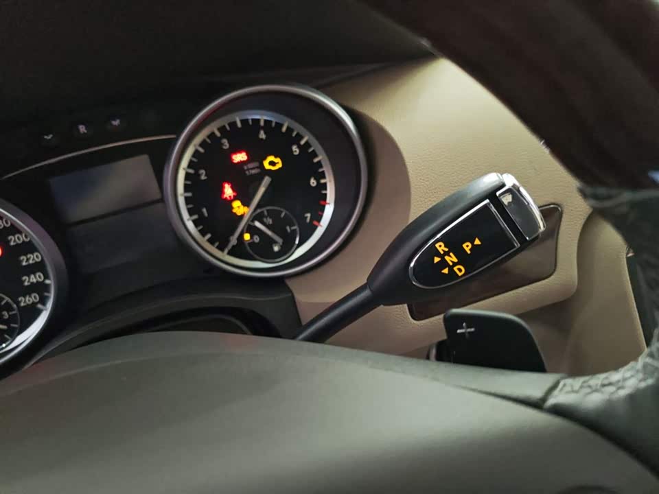 Mercedes-Benz R-class