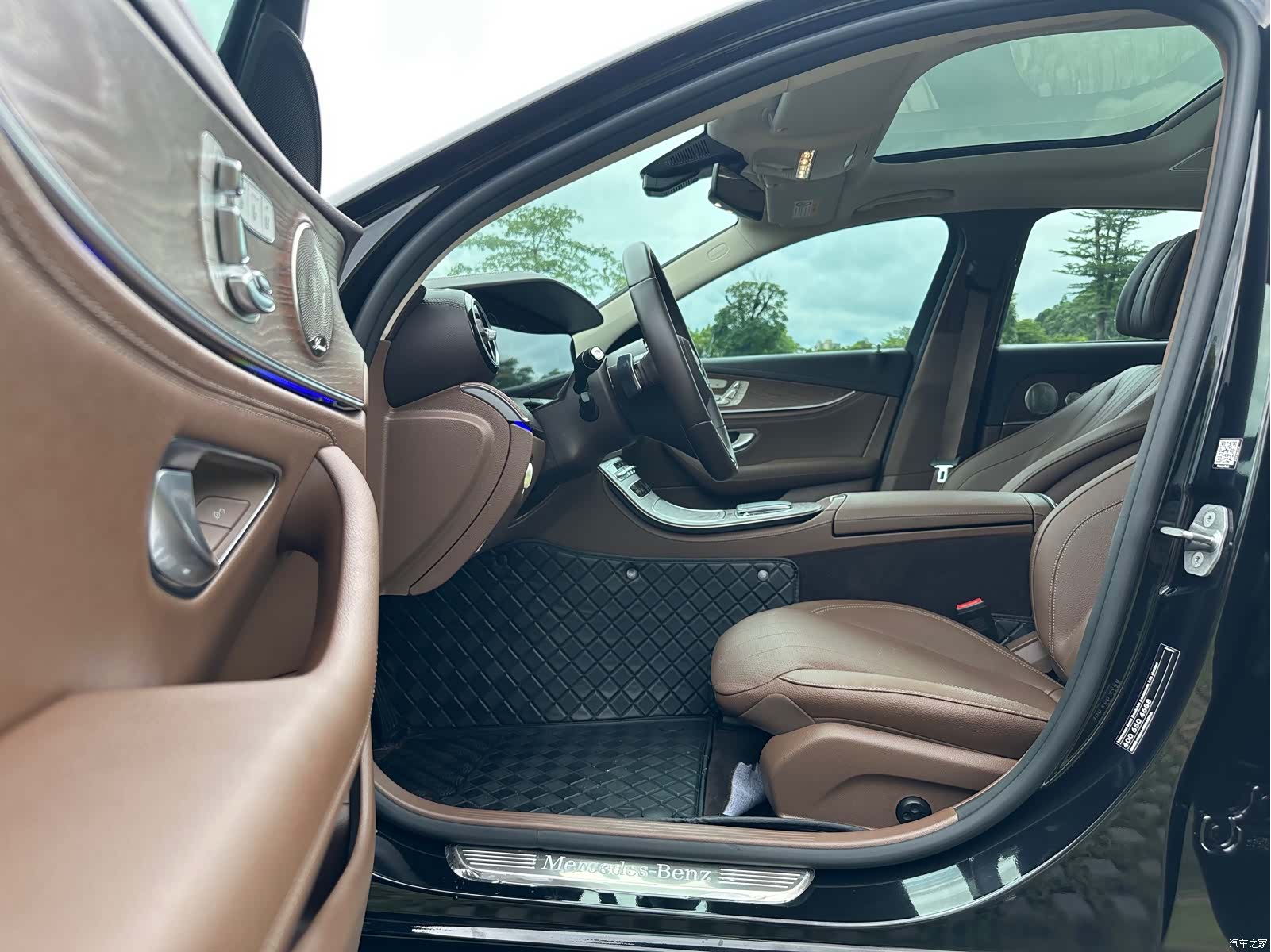 Mercedes-Benz E-Class, 2022 4