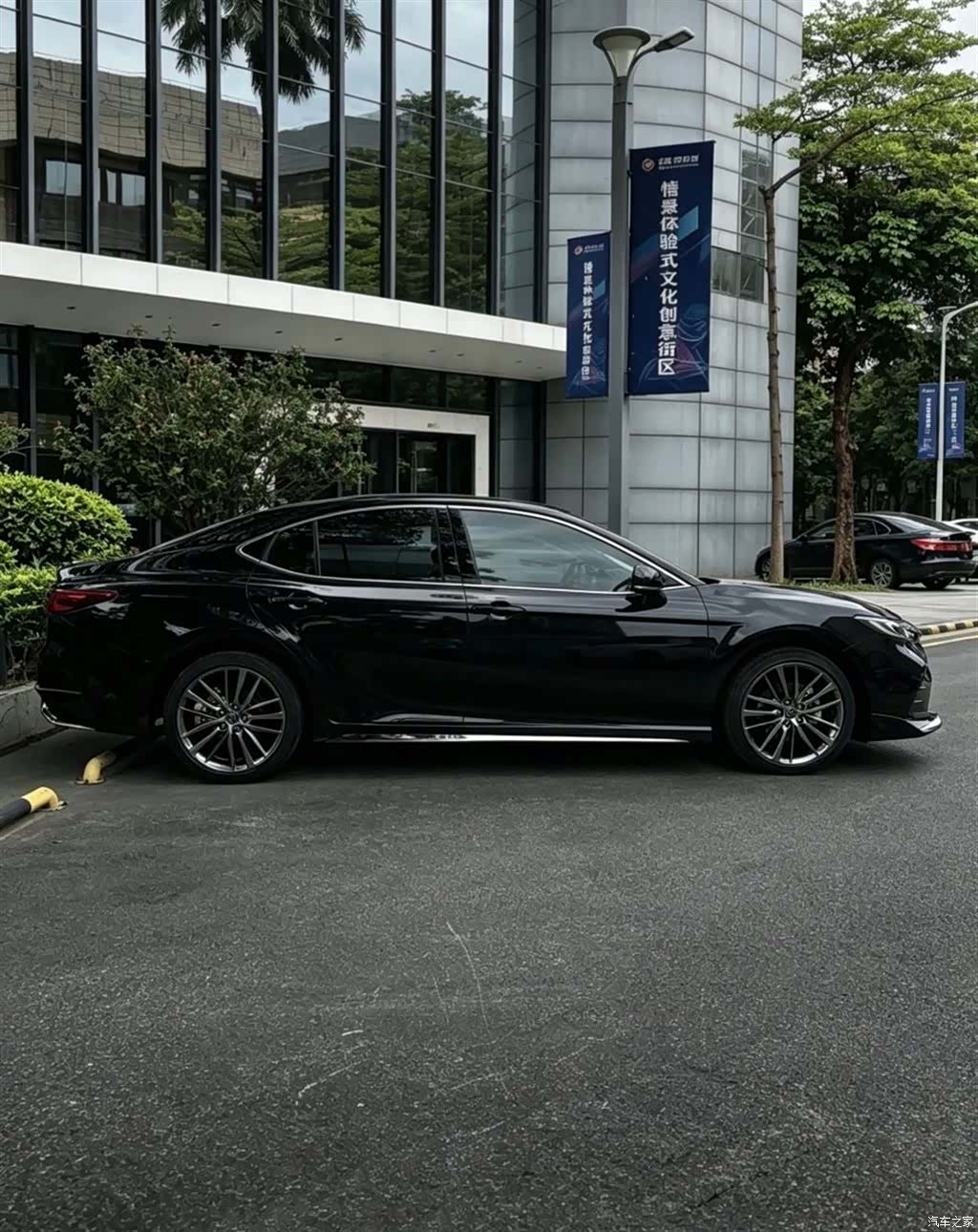 Toyota Camry, 2026 3
