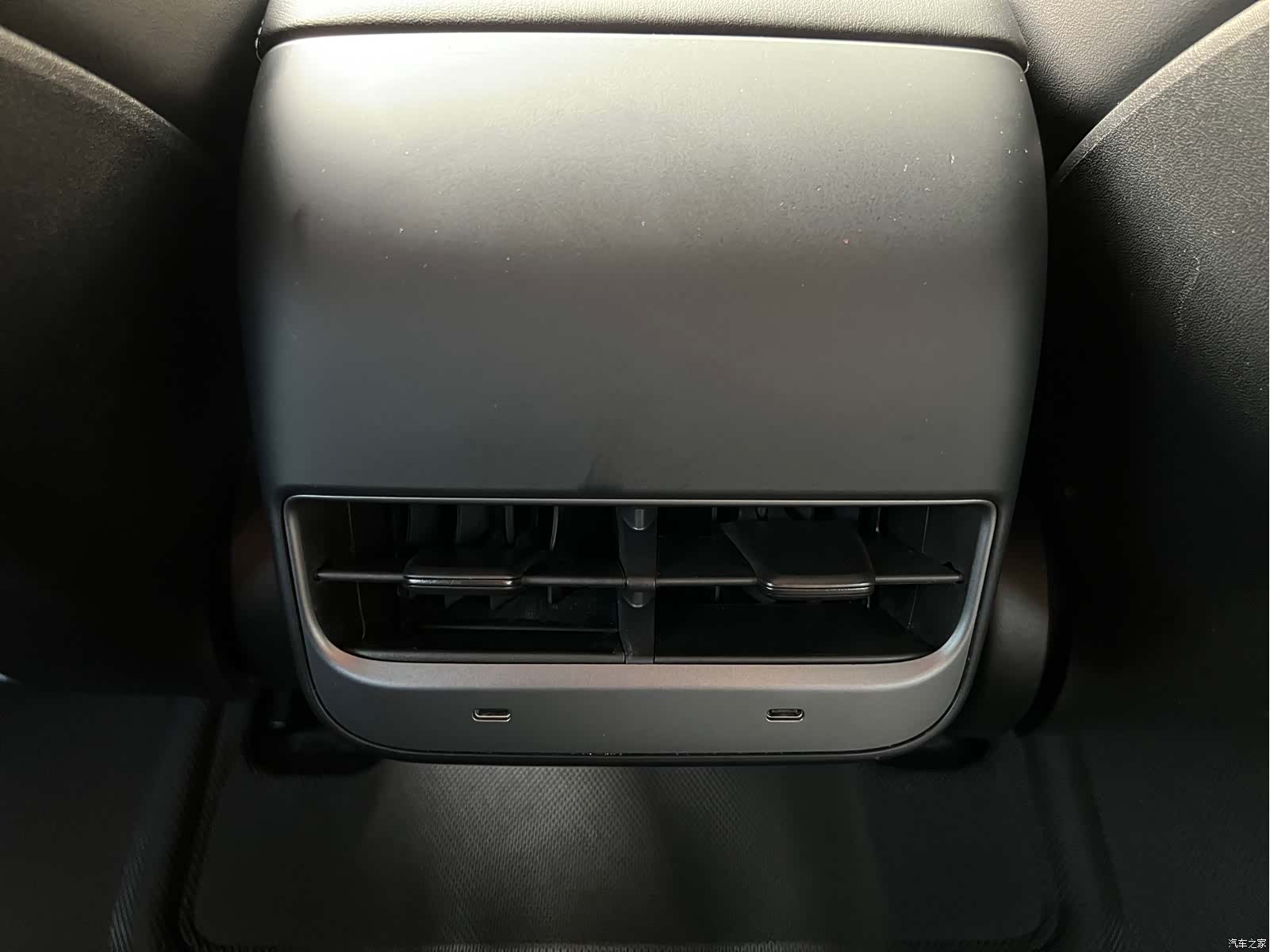 Tesla Model 3, 2023 14