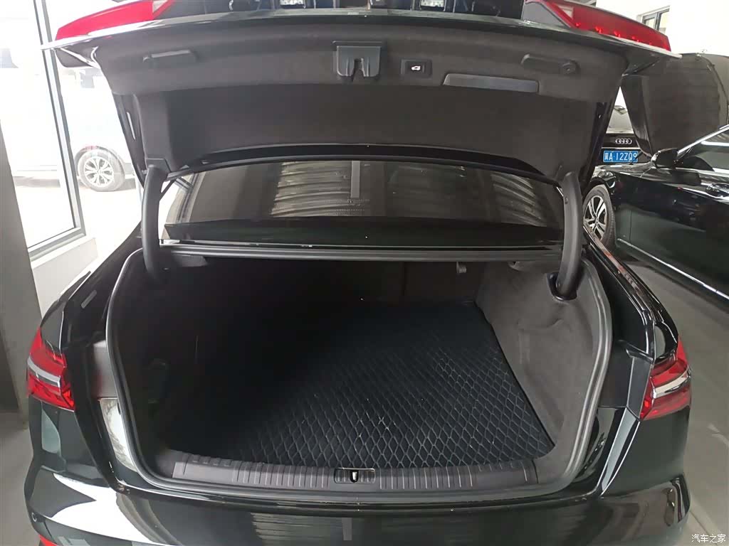 Audi A6L, 2022 19