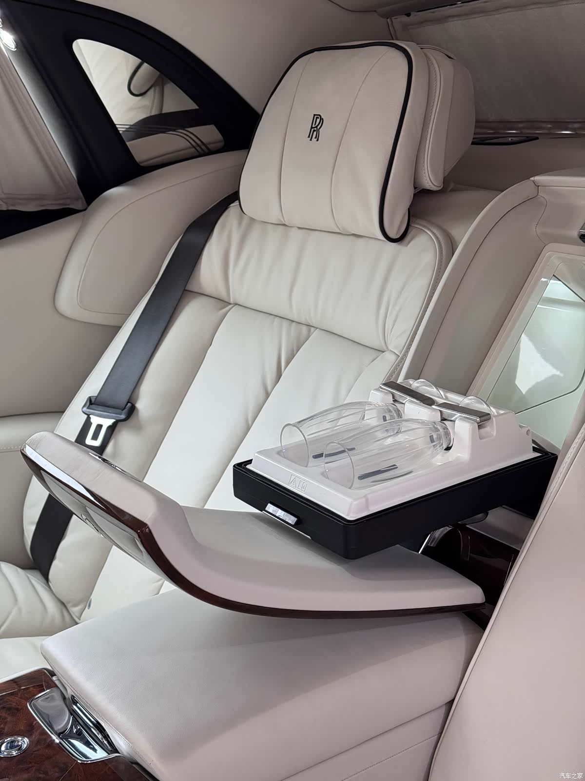Rolls-Royce Phantom, 2018 7