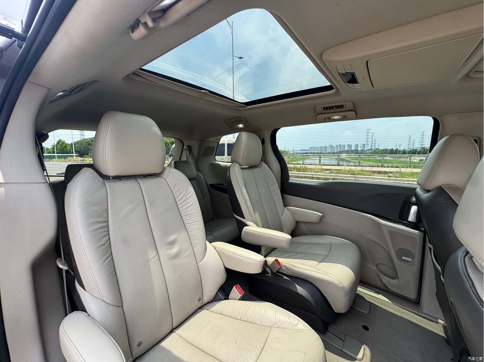 Buick GL8, 2012 33