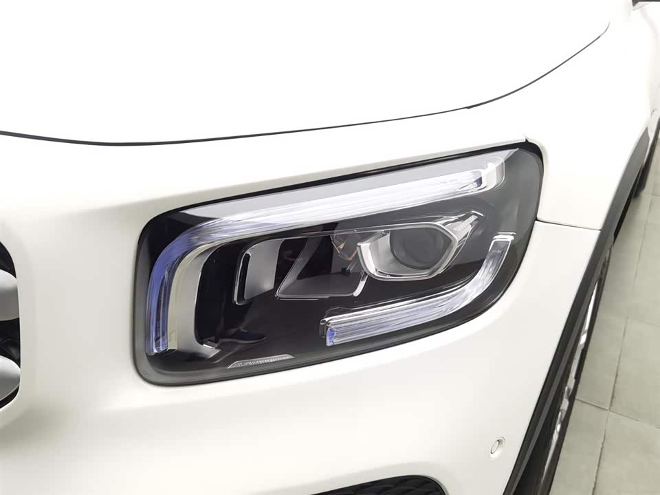 Mercedes-Benz GLB Mercedes-Benz GLB