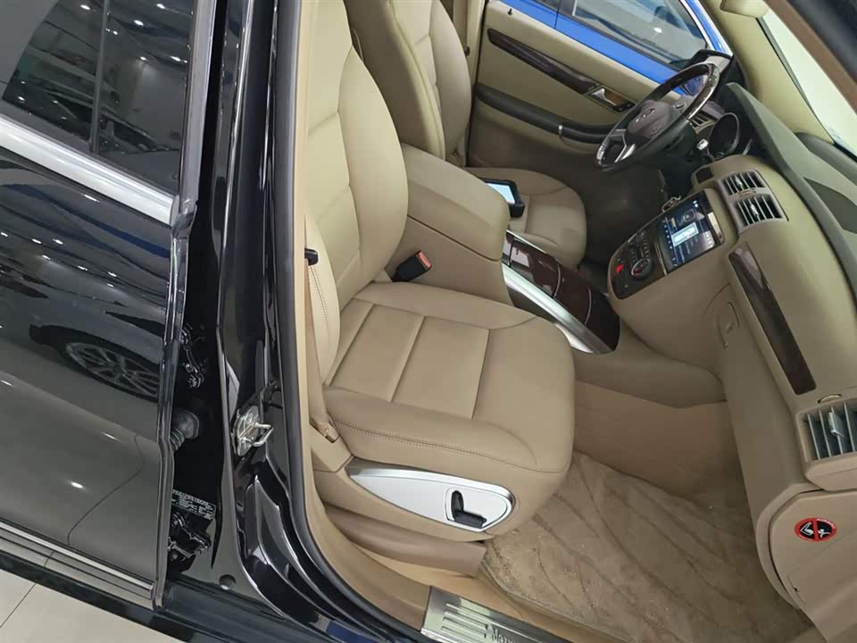 Mercedes-Benz R-class