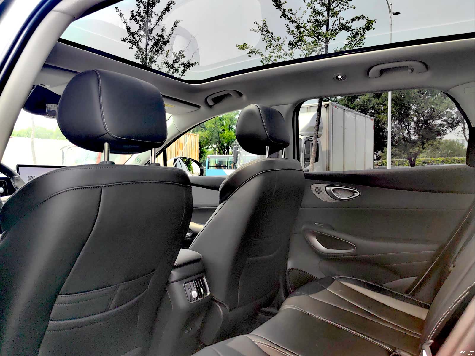 BYD HiAce, 2026 6