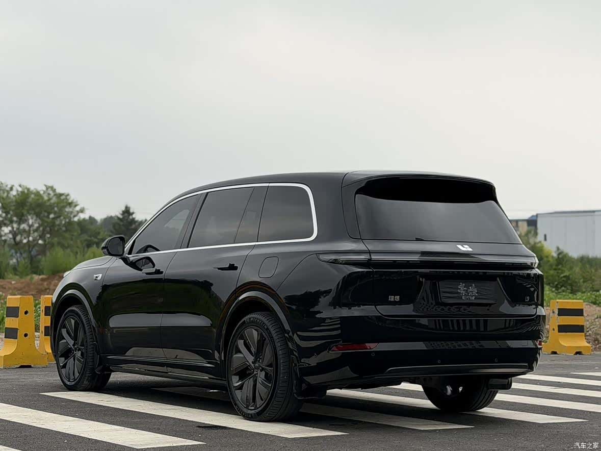 Li Auto L9, 2024 4