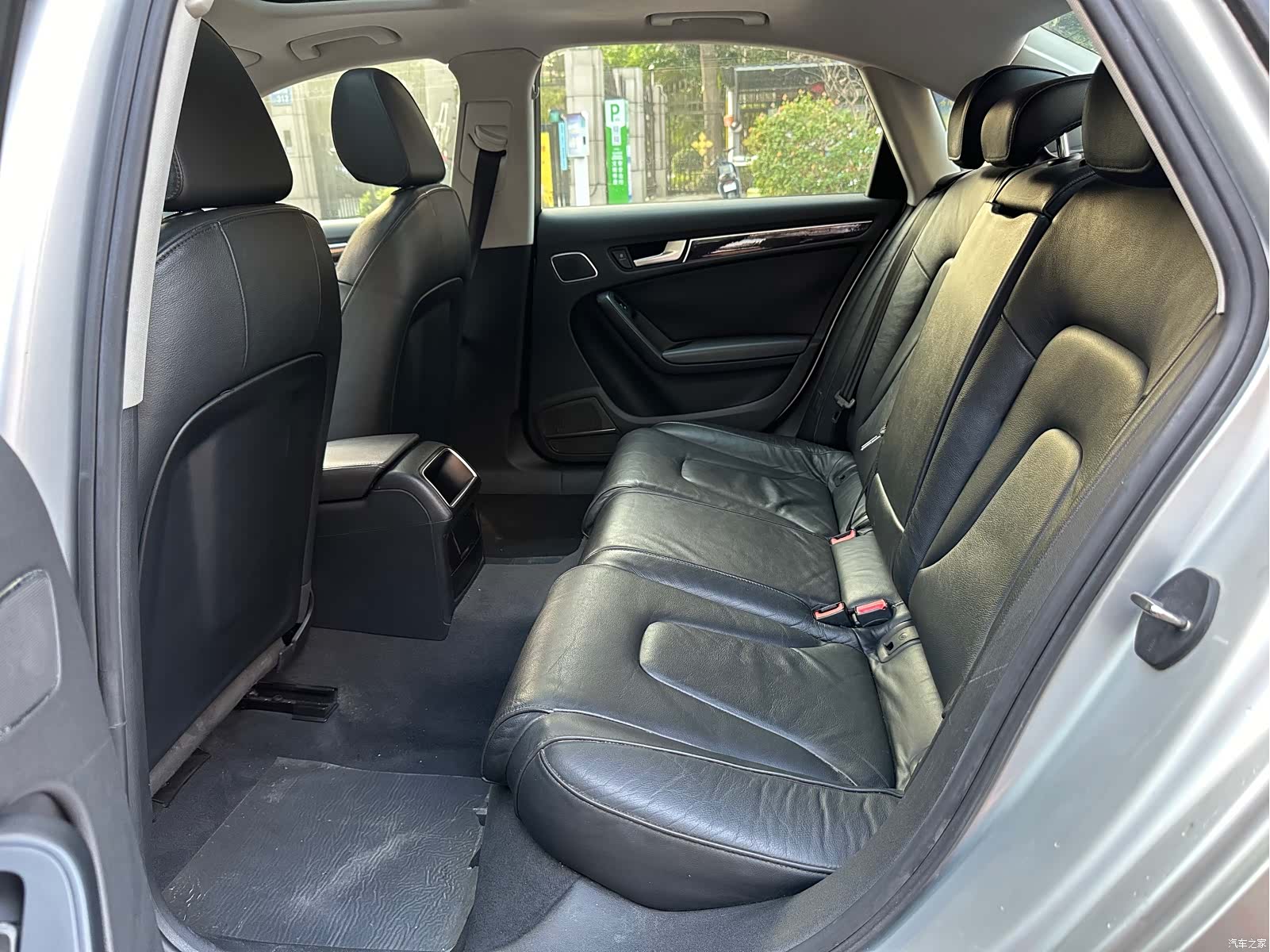 Audi A4L, 2012 15