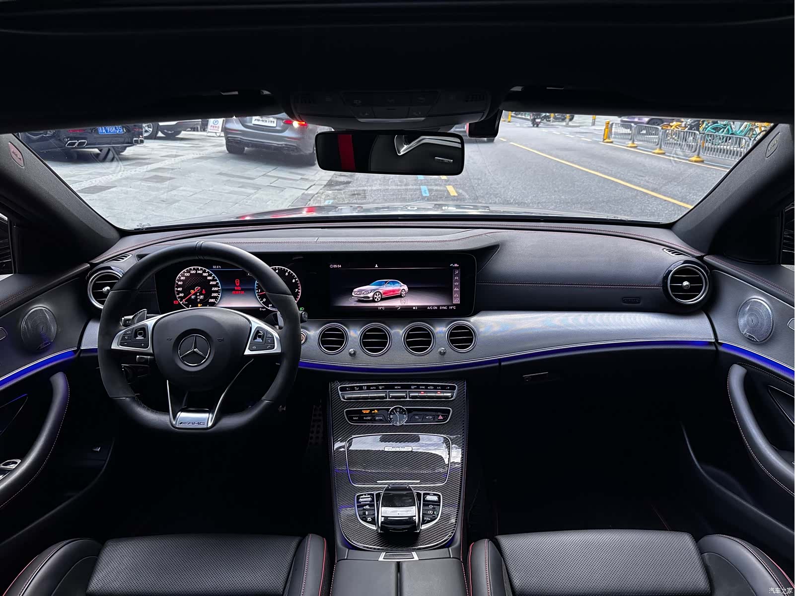 Mercedes-Benz E-Class, 2018 8