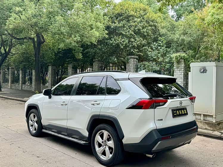 Toyota RAV4 Rongfang