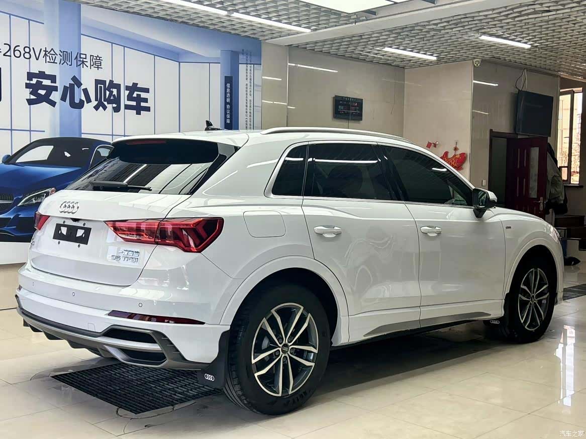 Audi Q3, 2022 4