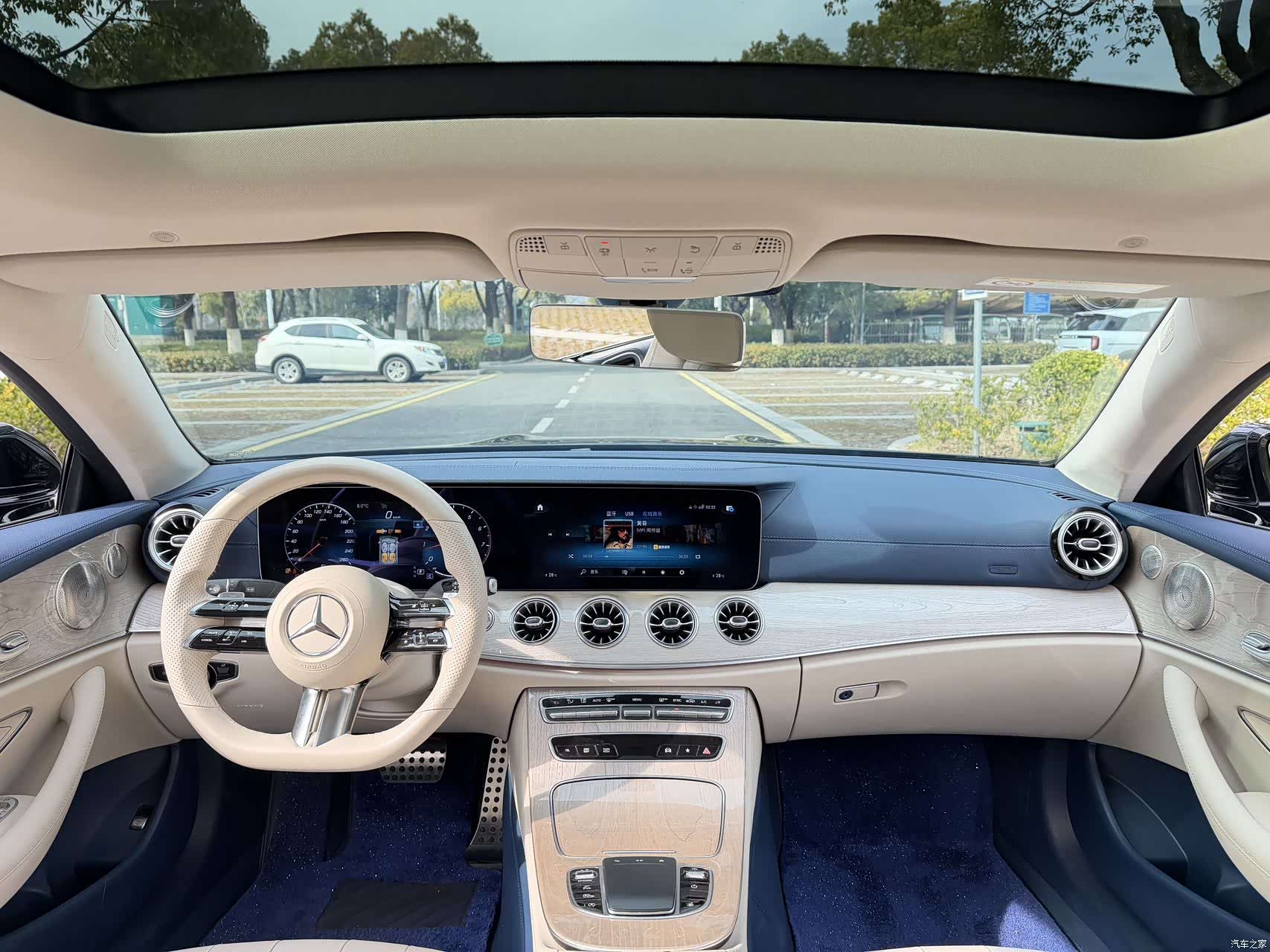 Mercedes-Benz E-Class, 2022 6