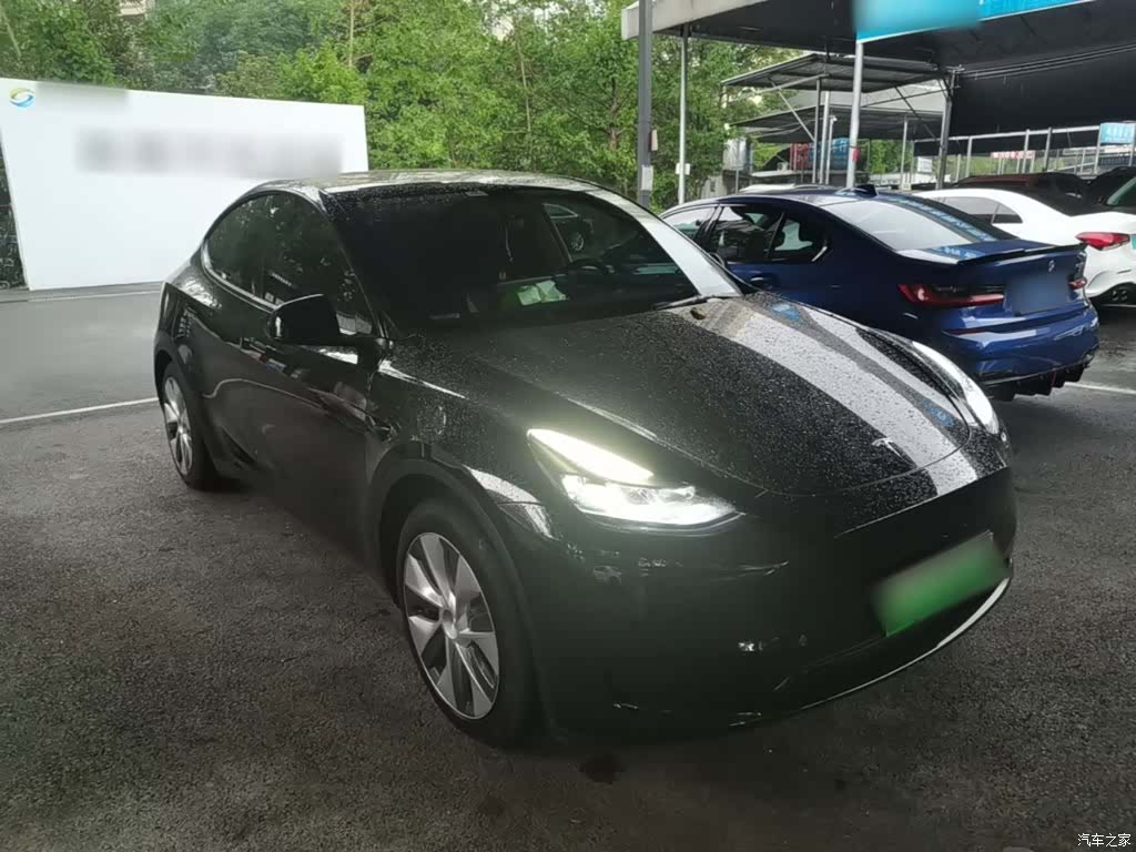 Tesla Model Y, 2024 4