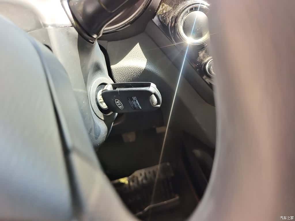 Kia K2, 2015 12