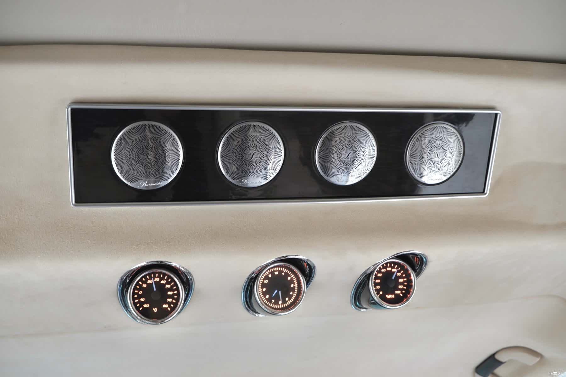 Mercedes-Benz V-Class, 2020 14
