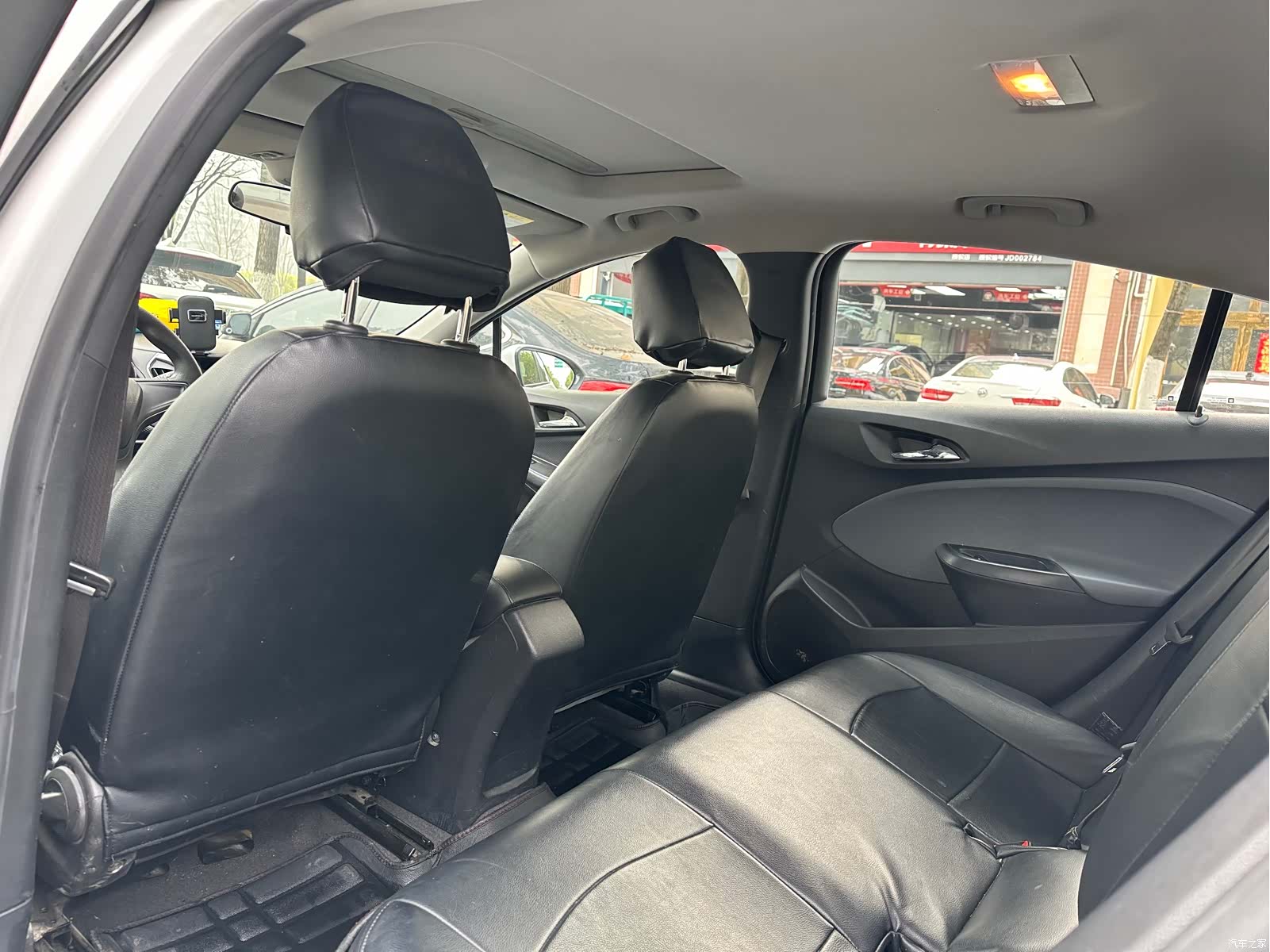 Chevrolet 320, 2018 6