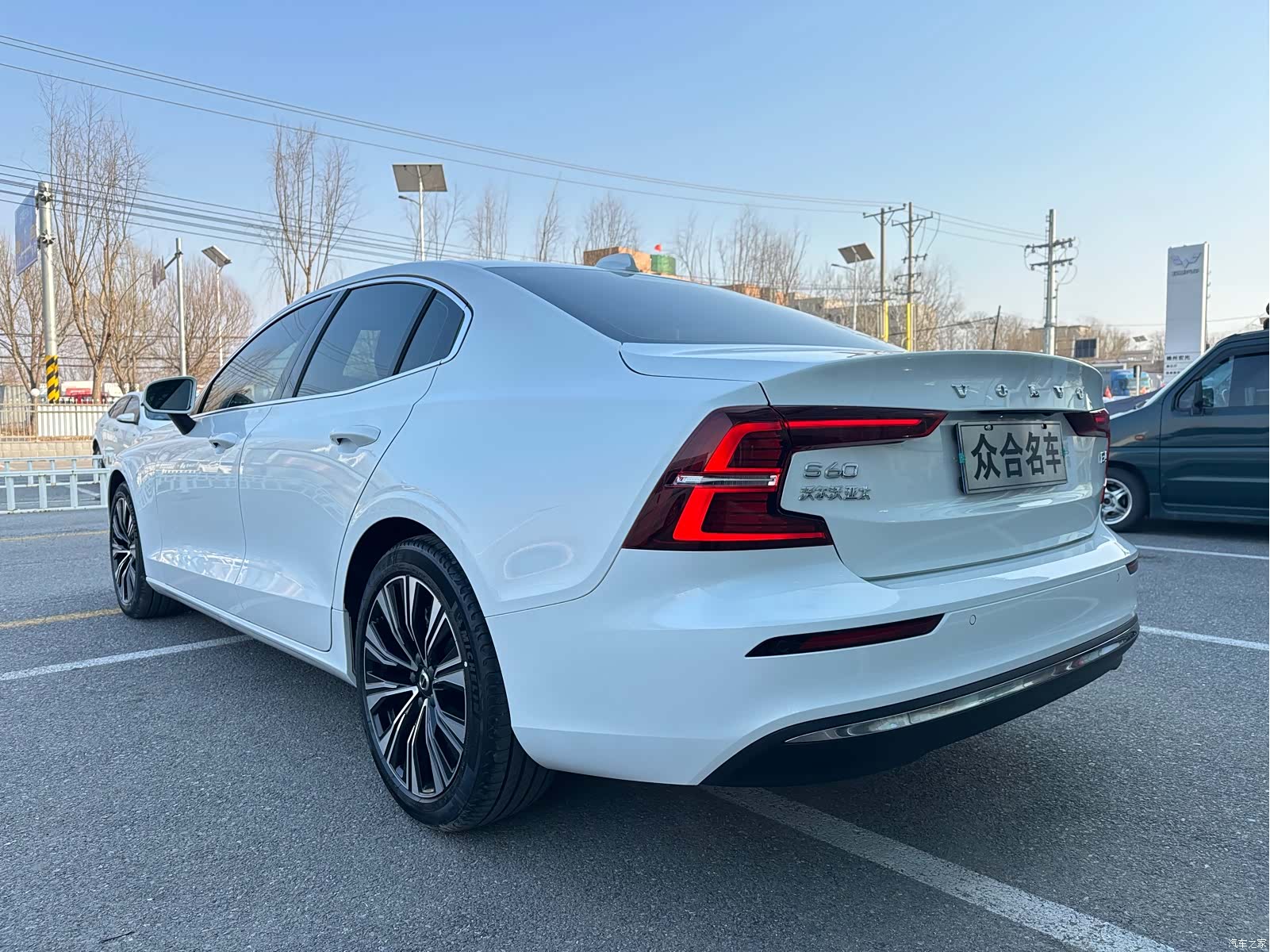 Volvo S60, 2023 все фото