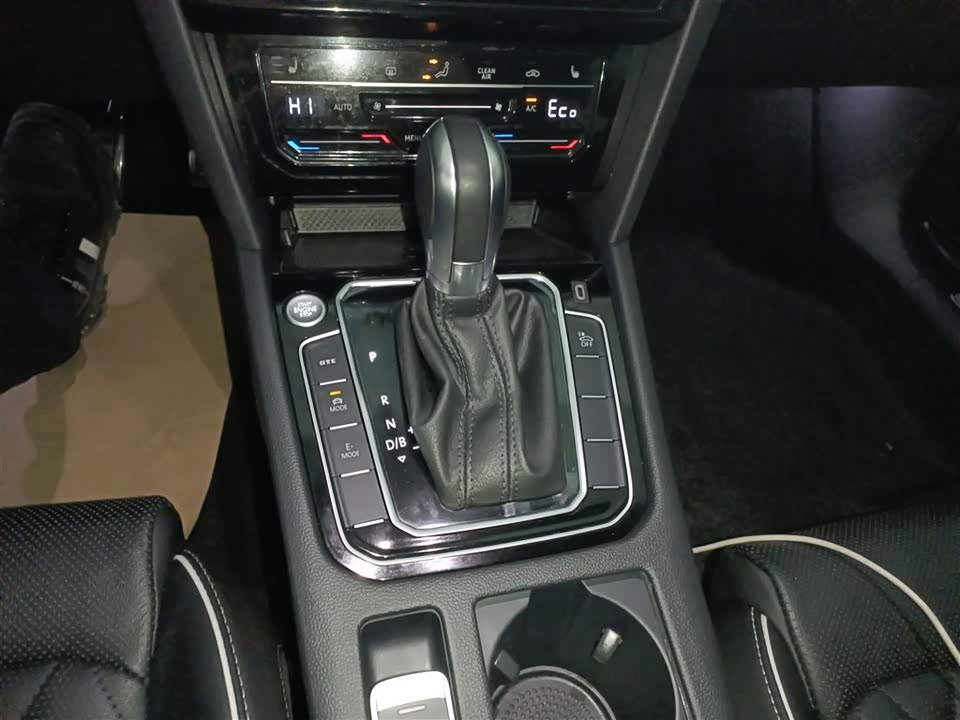 Volkswagen Magotan GTE