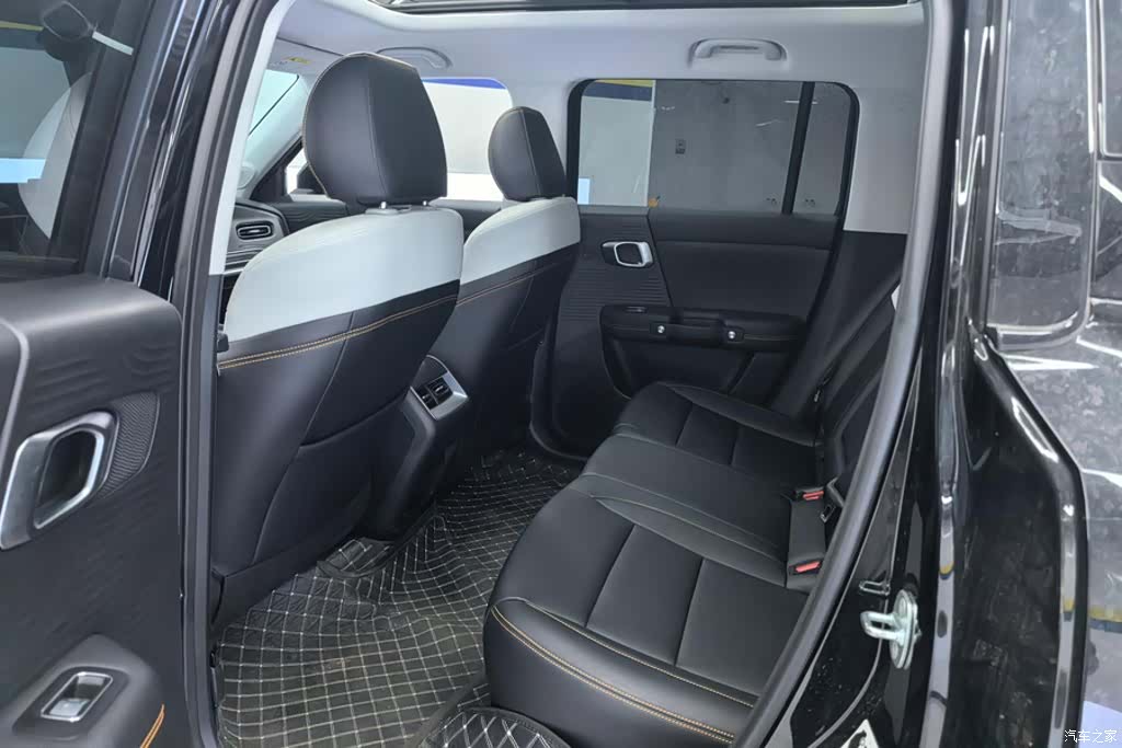 BAIC BJ30, 2025 11