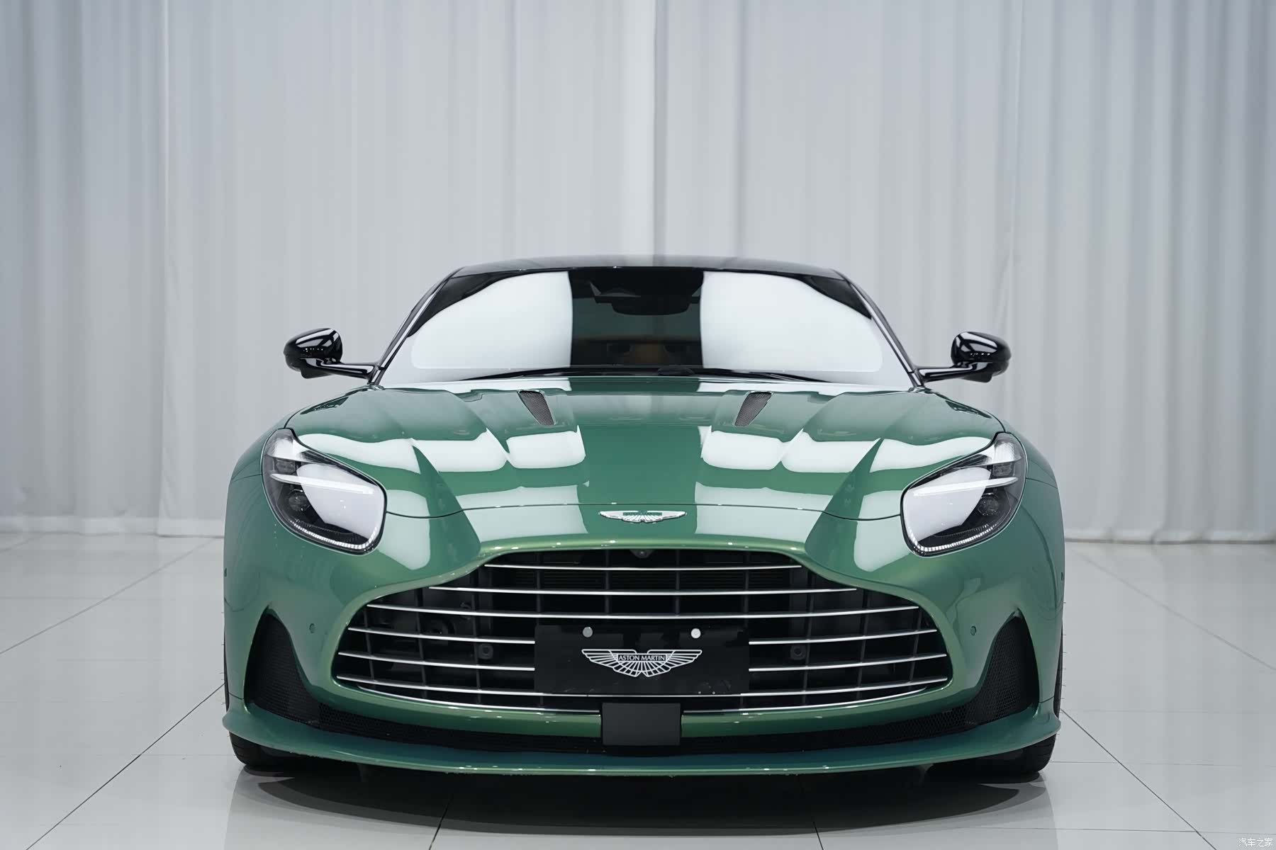 Aston Martin DB12, 2024 2