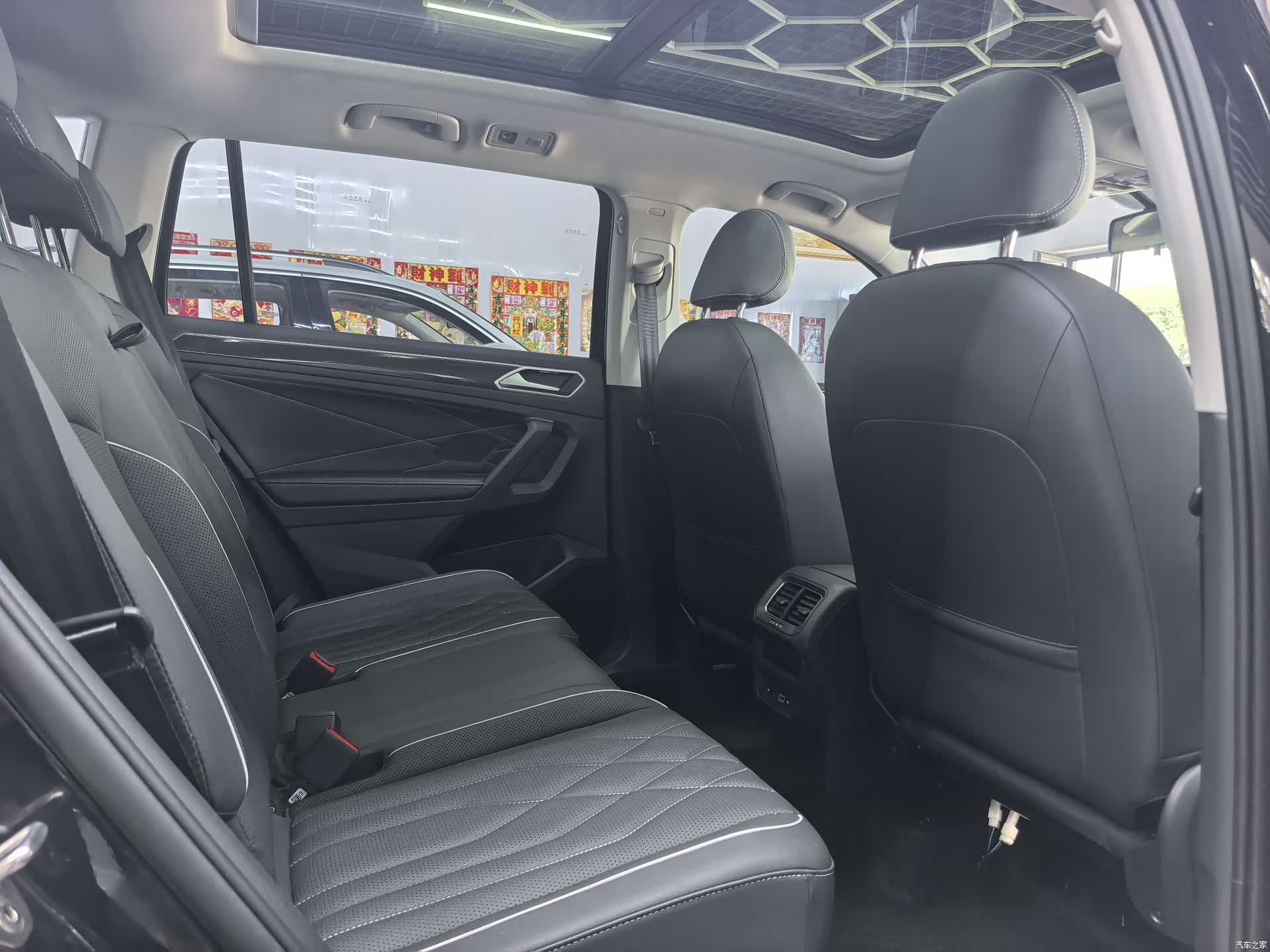 Volkswagen Tiguan L, 2023 9