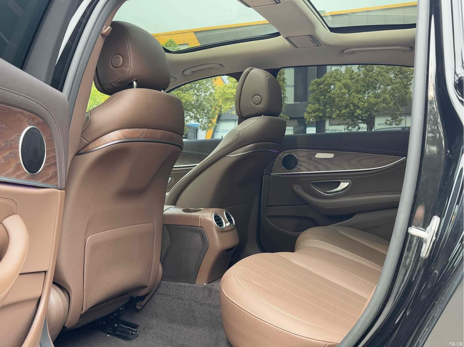 Mercedes-Benz E-Class, 2020 6