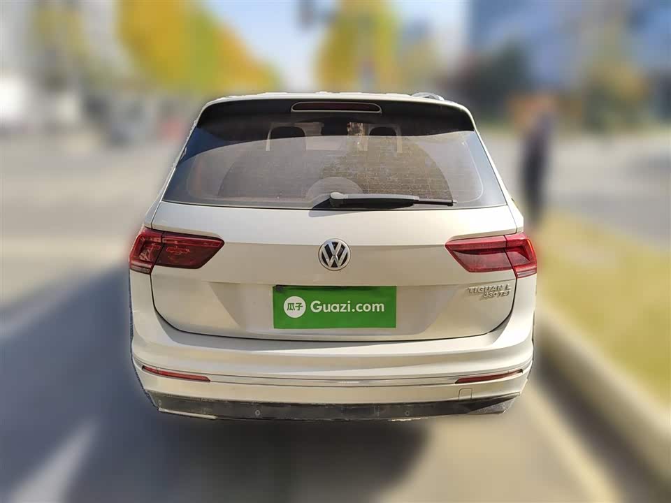Volkswagen Tiguan L